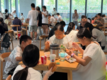 骄阳下的图书馆：合肥娃沉浸式学习不回家 家长点外卖送到“临时餐桌”