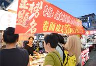 開心！淮南一卷面皮攤主分享兒子高考分?jǐn)?shù)讓利消費(fèi)者