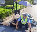 39℃热浪中，萧县辅警为受伤男子当 “人肉靠垫”获赞 