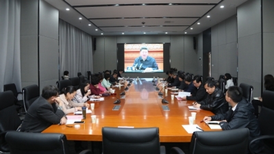 科大组织学习习总书记在学校思想政治理论课教师座谈会上的重要讲话精神