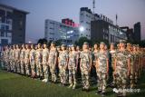 合肥皖智中学2019年新生军训纪实：迷彩军训，青春无悔