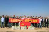 裕安中學(xué)黨支部赴安徽春暉教育集團(tuán)豐泰農(nóng)產(chǎn)品有限公司義務(wù)勞動(dòng)