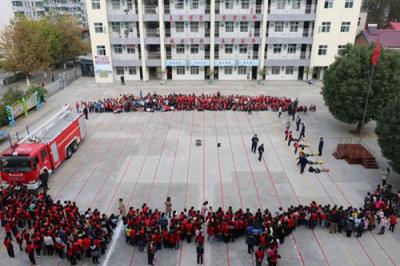 消防進(jìn)校園，安全伴永遠(yuǎn)
