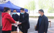 合肥经开区党工委委员、管委会副主任王家和一行来皖智高复学校检查开学工作