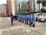 筑牢校园安全防线——蓝天救援队为皖西中学义务消毒
