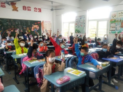合肥市杏林小学：家长爱心捐赠 家校共护幼苗