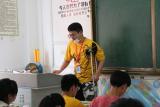 六安市裕安中学教师李勋、金铜带伤坚持工作感动校园