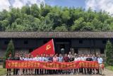 霍山职业学校党总支开展“访先烈足迹 讲红色故事”主题党日活动