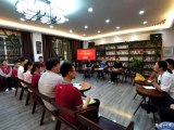 界首一中召开学生干部座谈会