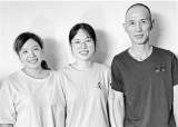 跟着妈妈去打工  上大学的生活费自己挣出来