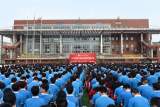 鲜艳红旗映长空 盛世金秋又启程  ——红旗中学举行2020年秋季开学典礼暨教师节表彰大会