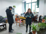 马鞍山市第一中学工会开展教职工办公环境大扫除