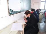 界首中学师生共同参加大联考