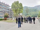 江苏常熟蓝海爱心助学团来岳西姚河开展助学活动