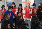 安庆师大青年志愿者13年坚持服务敬老院  情系老人送温暖