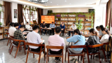 界首一中讀書會(huì)：暢談十項(xiàng)德育考核 深化社會(huì)實(shí)踐成果            