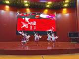叶集二小举行“鲜花盛开朵朵艳·党旗飘飘红歌亮”暨六年级毕业汇演活动