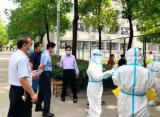 六安职业技术学院领导检查指导疫情防控工作  看望抗疫工作人员和下沉社区党员干部