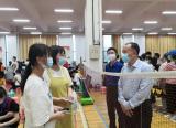 安徽理工大学党委书记郭永存检查指导疫苗集中接种工作
