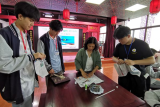 “慧”“ 制”“ 籃”心 解鎖新技能——蕪湖高級(jí)職業(yè)技術(shù)學(xué)校政教處學(xué)干開(kāi)展變廢為寶手工編織活動(dòng)       