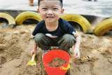 合肥荣幼教育集团总园小班年级组开展““小沙池，大世界”趣味玩沙活动