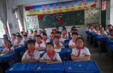 亳州市州东中心小学：师生同上党史课            