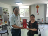 光荣五十年  初心永不变 ——中共合肥市第四十二中学党总支委员会“七一”走访慰问老党员并颁发“光荣在党五十年”纪念章