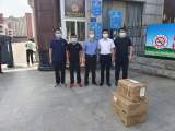 爱心捐赠他们在行动