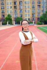 敬业奉献，执着追求——记优秀教师孙霞老师个人事迹
