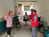 宿松縣實驗小學(xué)志愿者走進(jìn)社區(qū)開展入戶調(diào)查工作