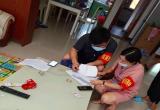 振宁党员教师志愿者助力社区疫苗接种清零行动            
