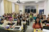 月饼庆佳节，情意暖师生 ——太湖当代职业技术学校举行2021年“迎中秋、庆国庆”联欢晚会            