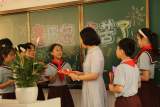 淮北市古城路小学：自制贺卡谢师恩    