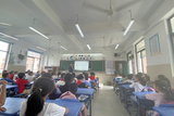 “暖心助力，阳光成长” ——六安路小学中铁校区四二中队心理健康讲座