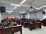 六安市城南中学召开高二年级教师会            