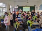 安酷培训学校联合甲路中心小学开展“我与祖国共成长”活动            