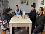 情系贫困生   冬日送温暖  ——潜山市黄泥中心小学党支部开展十二月份主题党日活动