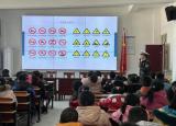 太湖县城西乡春光小学：交通安全宣传进校园