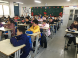 弘扬宪法精神，创新普法宣传     