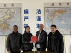 绩溪县扬溪中学及时传递“关爱奖学”温暖给困难家庭          