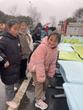 新东方合肥学校携手新安晚报给乡村学校捐赠课桌椅  