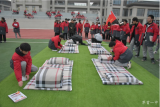 內(nèi)務(wù)整理大比拼，精彩有“被”而來 —— 界首一中養(yǎng)城校區(qū)舉行男生疊被子比賽                                   
