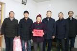 岁寒情更浓，慰问暖人心 —— 桐城市天城高级中学校领导春节走访慰问退休教工            