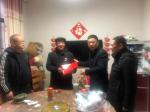 桐城市大关教育集团校大关初中党支部开展春节慰问活动