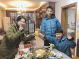 留校过年不孤单！安庆师大老师将留校生接回家过年   