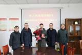 桐城市人大常委会副主任詹向前到桐城高级技工学校慰问劳模孙开运            