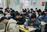 宿松县实验中学：告知家长服务事项  让课后服务更贴心