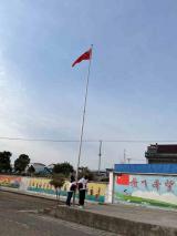 潜山市潘铺中心小学隆重举行新学期首次升旗仪式