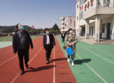合肥市督查组督查庐江县冶父山镇中心小学食品安全与疫情防控工作