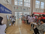 合肥市南门小学恒盛皇家花园校区：开展全体学生视力筛查工作